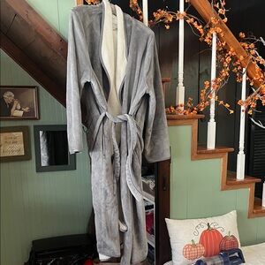 Women's Ugg robe